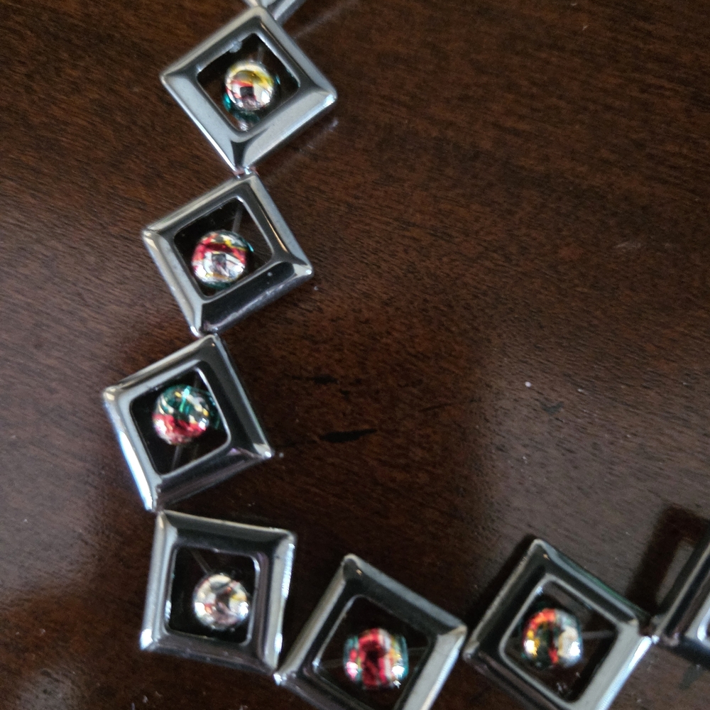 Elegant Multicolor Beaded Necklace
